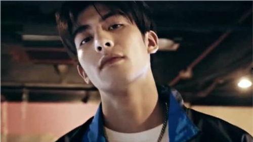 宋威龙恋情爆料最新视频,甜蜜互动引网友热议 第3张 宋威龙恋情爆料最新视频,甜蜜互动引网友热议 第3张